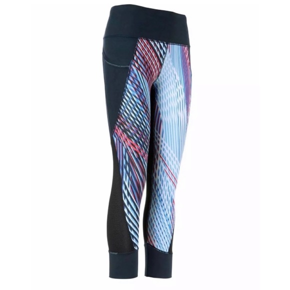 Athleta Relay Capri Mosaic Black Multi Legging XS - Picture 6 of 6
